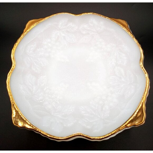 Milk Glass Serving Bowl Anchor Hocking Grape Harvest Gold Edge Pedestal Vintage - Picture 3 of 15